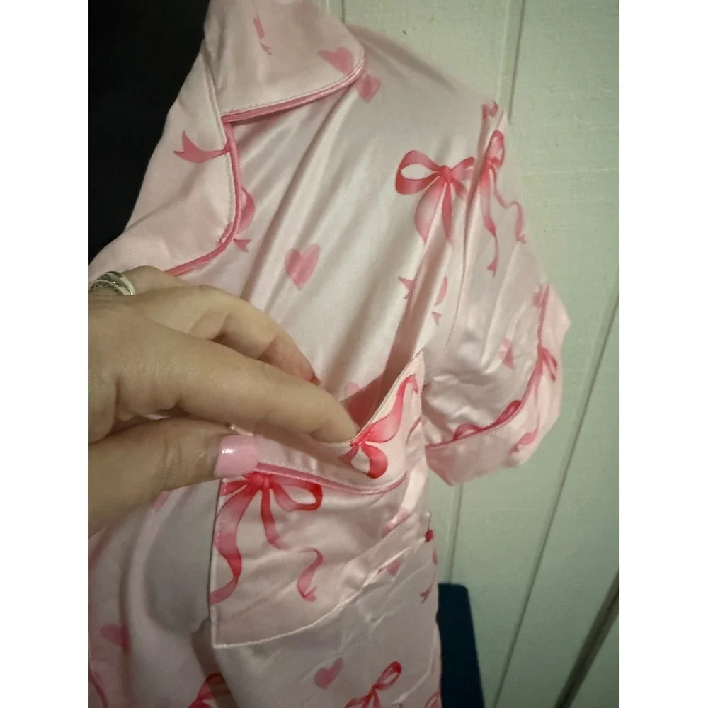 NIB Pink Bow and Heart Print Satin Pajama Set Short Sleeve Button Down Shorts S